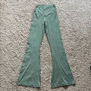 Aerie green flared leggings